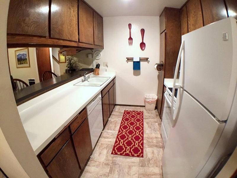 2 Bedrooms Standard * Mammoth Lakes